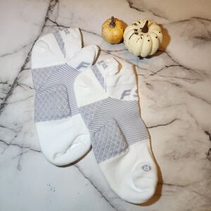 NWOT Mens Plantar Fasciitis Socks